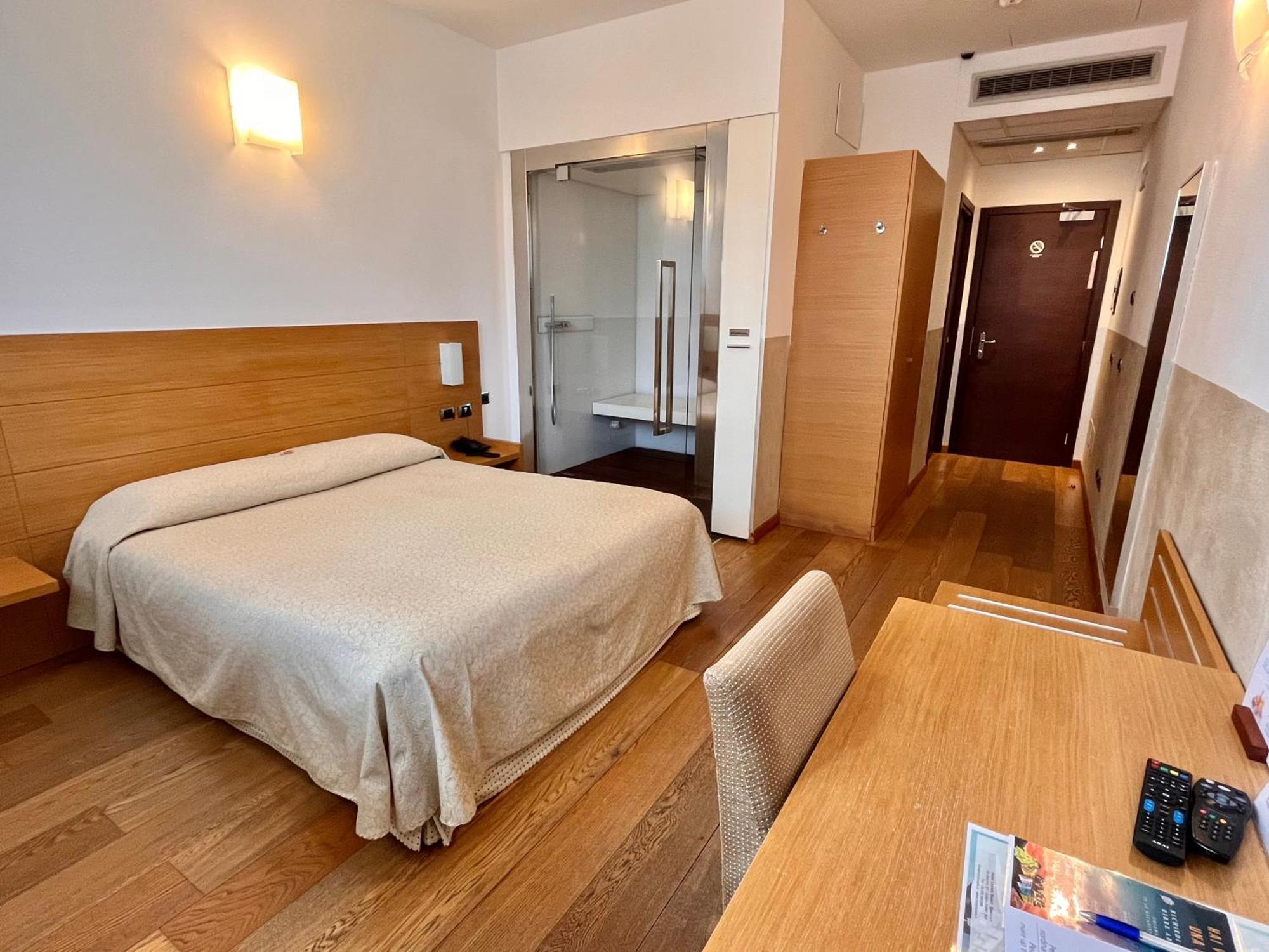 Hotel Lovere Resort & Spa Luaran gambar