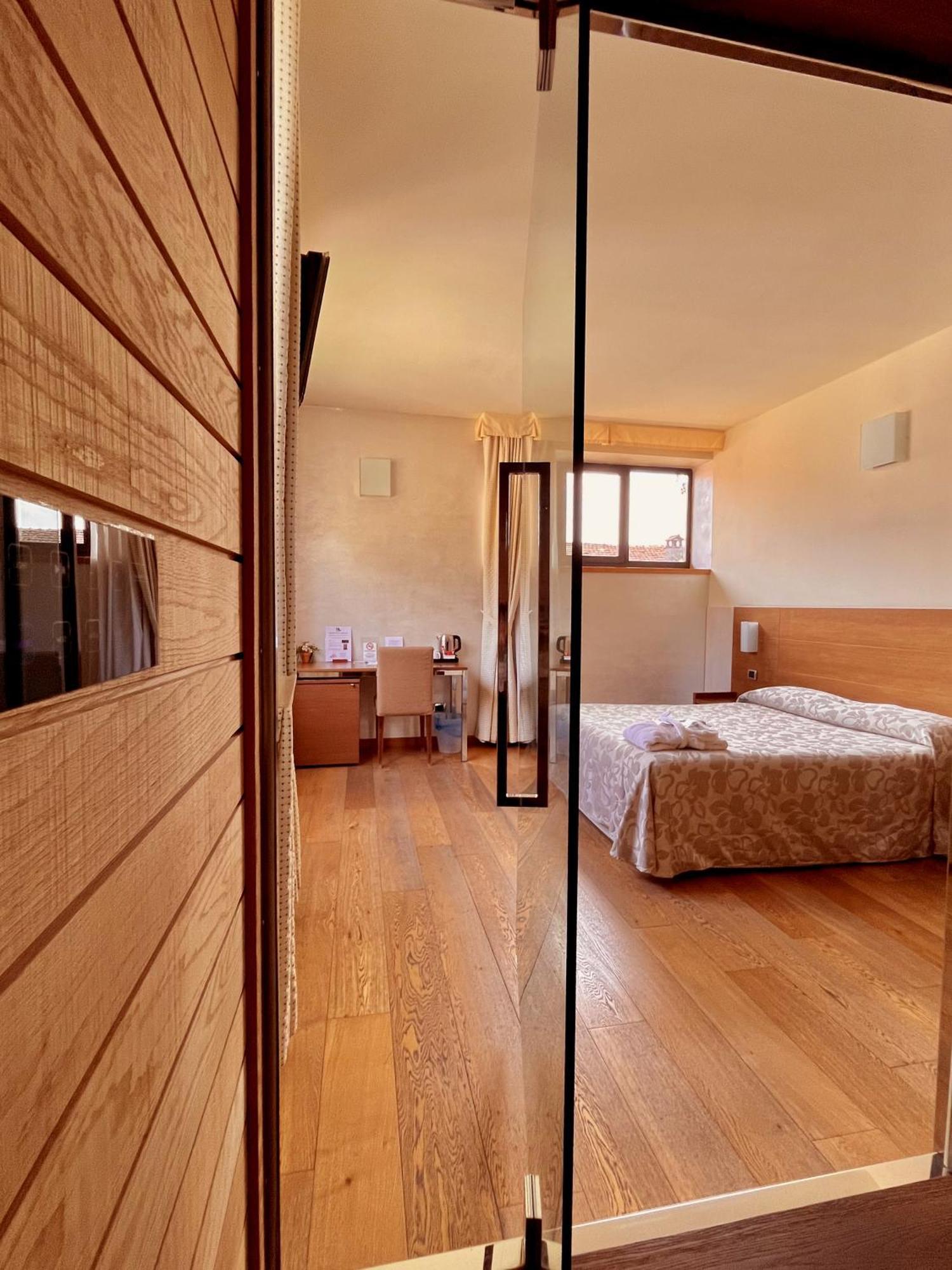 Hotel Lovere Resort & Spa Luaran gambar